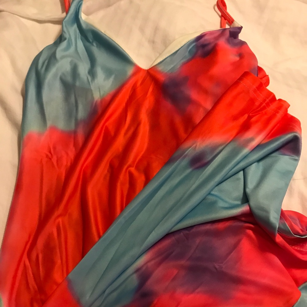 🚨 ONE LEFT 🚨(xl) but runs small - Picture 6 of 7
